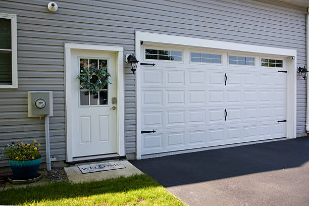 24/7 Emergency Garage Door Panel Replacement experts in Deer Park, WA